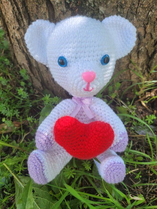 Ourson blanc et son coeur
