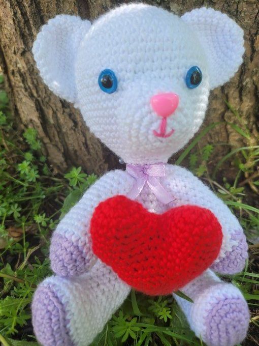 Ourson blanc et son coeur